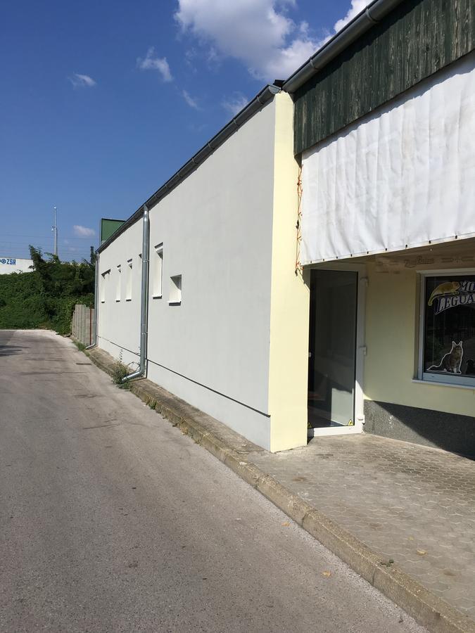 Harrys City Motel Komárno Exterior photo